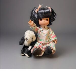 Precious Moments “Mei Mei” 10in Collectible Vinyl Doll Representing China